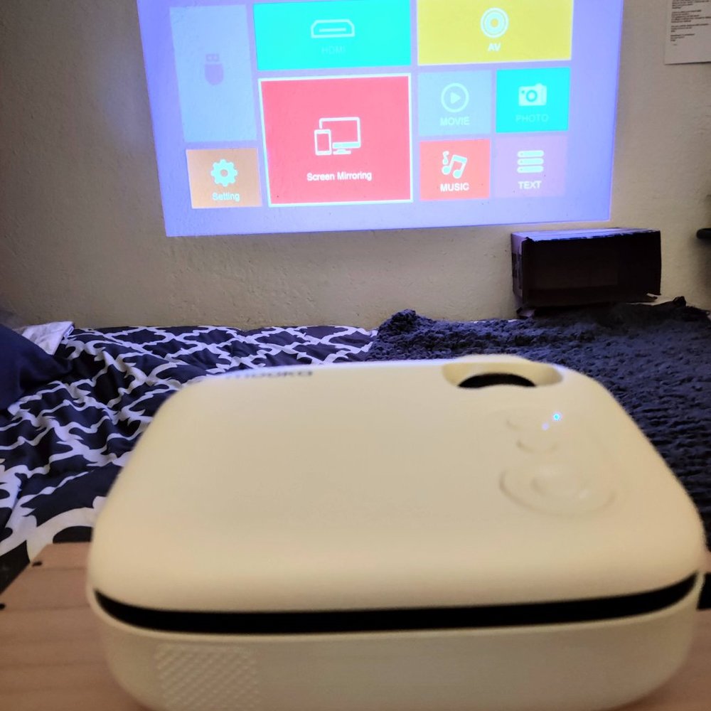 MOOKA RD-823 WiFi Portable Projector 8000L 200" w/Carrying Bag, 1080P